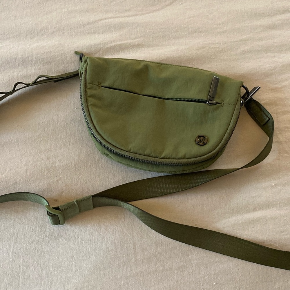 Lululemon all night micro festival bag — zip top